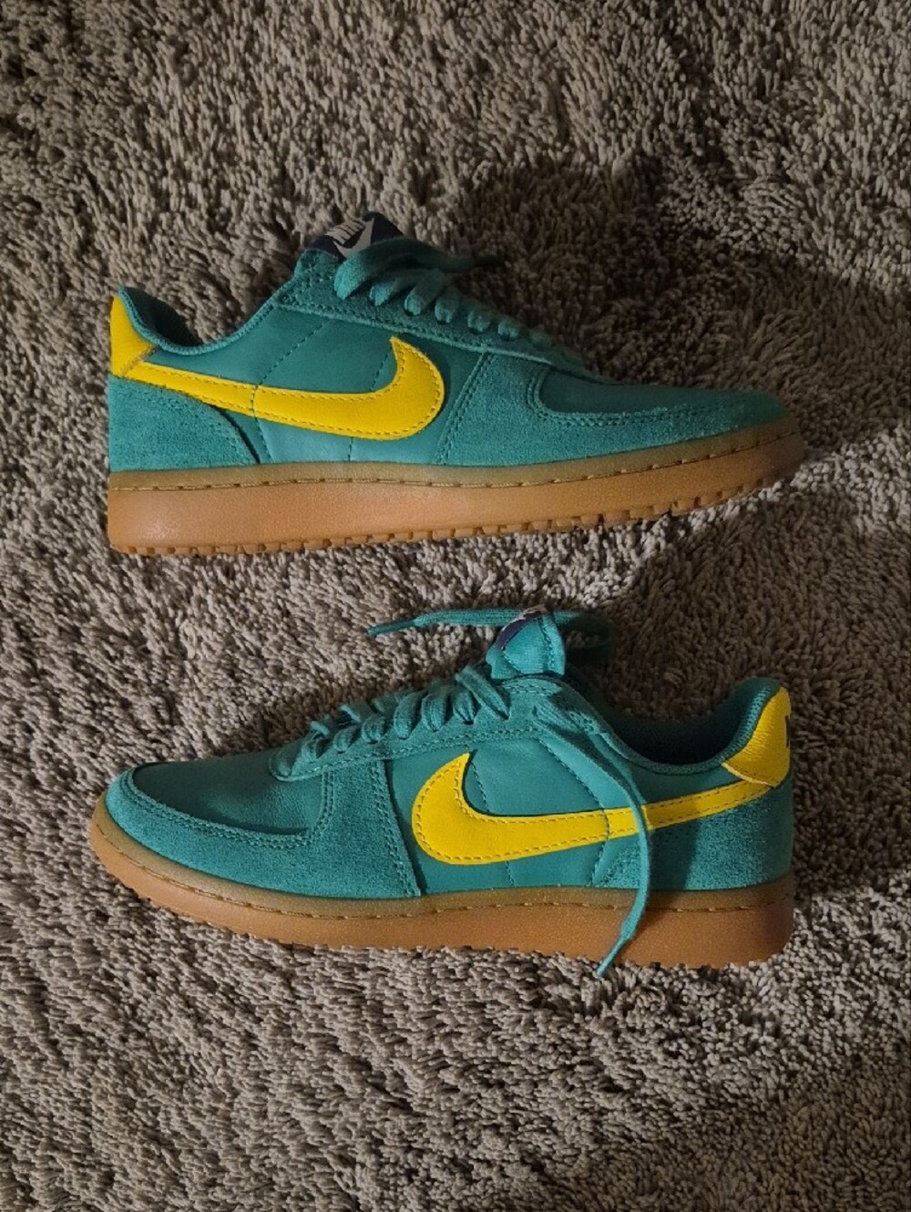 Nike Green & Yellow Low-Profile Sneakers